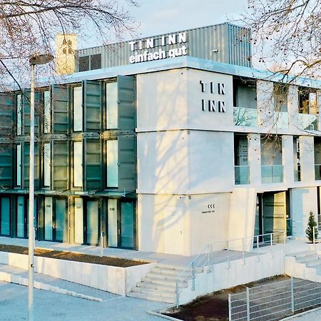 Tin Inn - Hueckelhoven - Das Hotel Aus Hochwertig Ausgebauten Ueberseecontainern Esterno foto