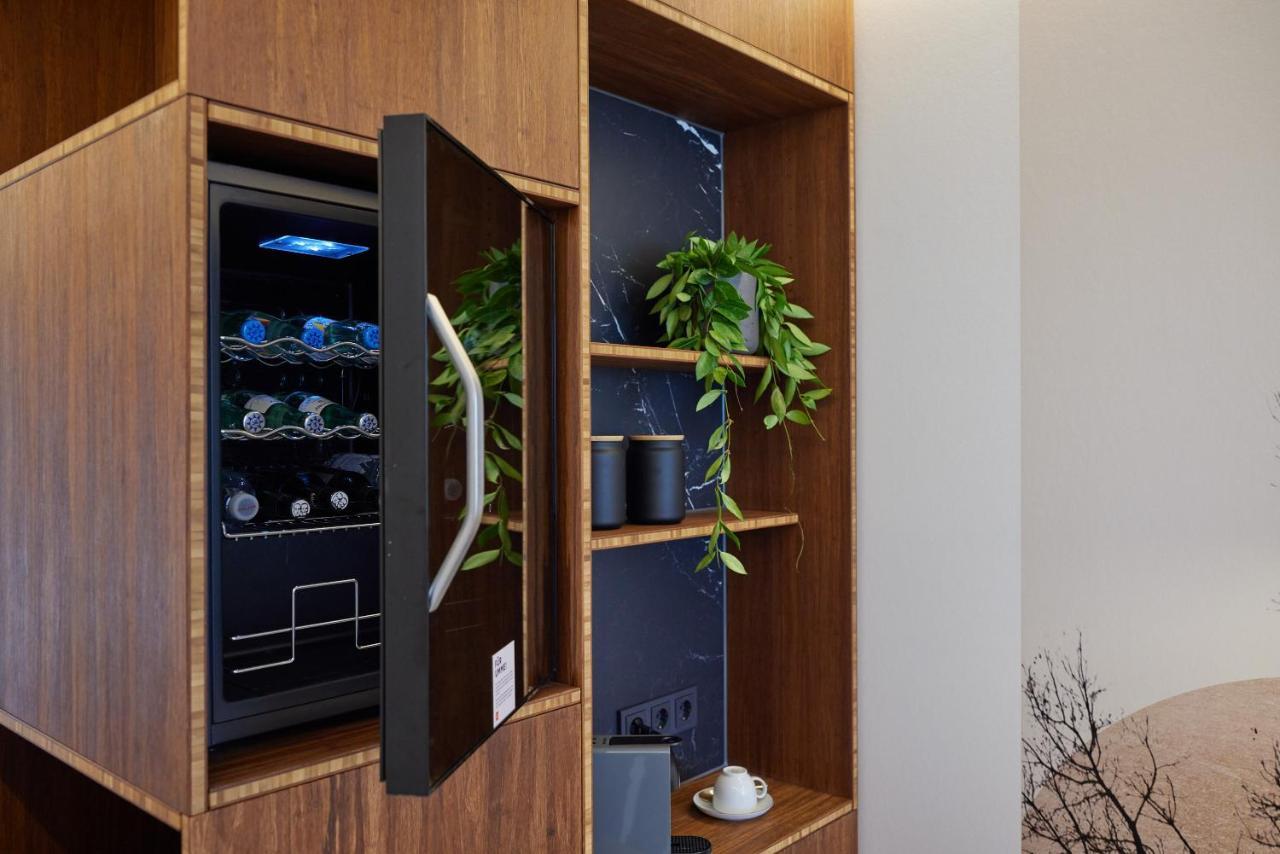 Tin Inn - Hueckelhoven - Das Hotel Aus Hochwertig Ausgebauten Ueberseecontainern Esterno foto