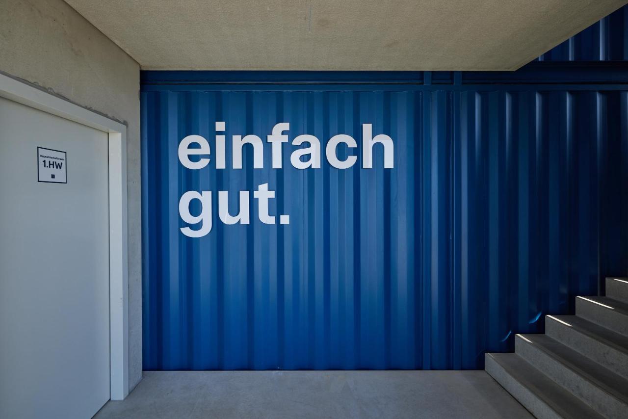 Tin Inn - Hueckelhoven - Das Hotel Aus Hochwertig Ausgebauten Ueberseecontainern Esterno foto